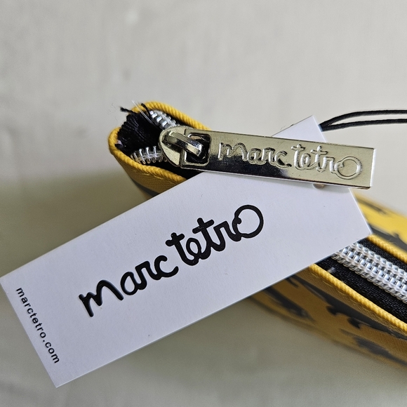 NWT!!! Marc Tetro Yellow Dachshund Pouch/Cosmetic Bag - Picture 3 of 5